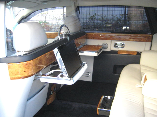 2007 Rolls-Royce PHANTOM EWB  PARTITION