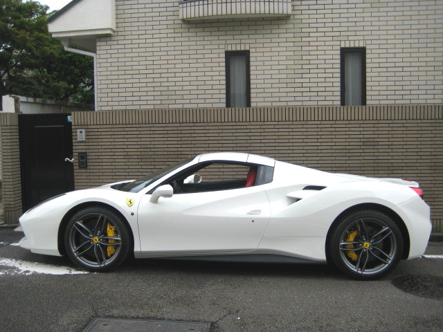 2016 Ferrari 488 SPIDER F1 DCT