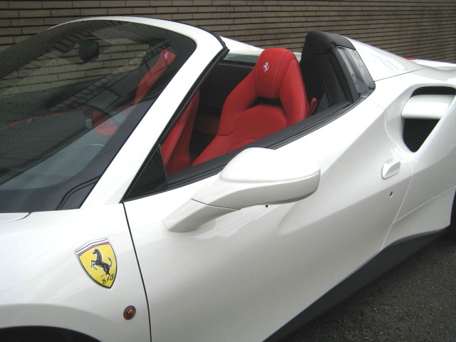 2016 Ferrari 488 SPIDER F1 DCT