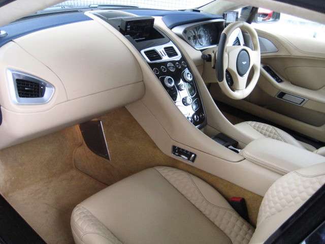 2015 Aston Martin Vanquish 