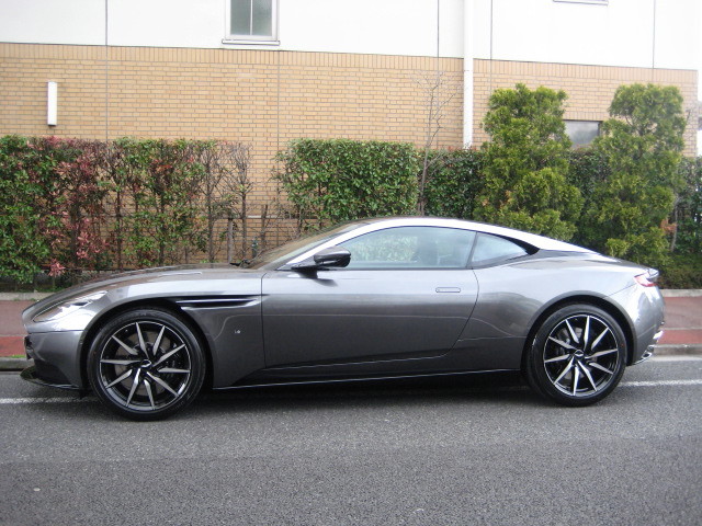 2017 Aston Martin DB11  LAUNCH EDITION