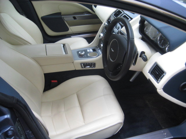 2012 Aston Martin Rapide  V12 Touchtronic 2