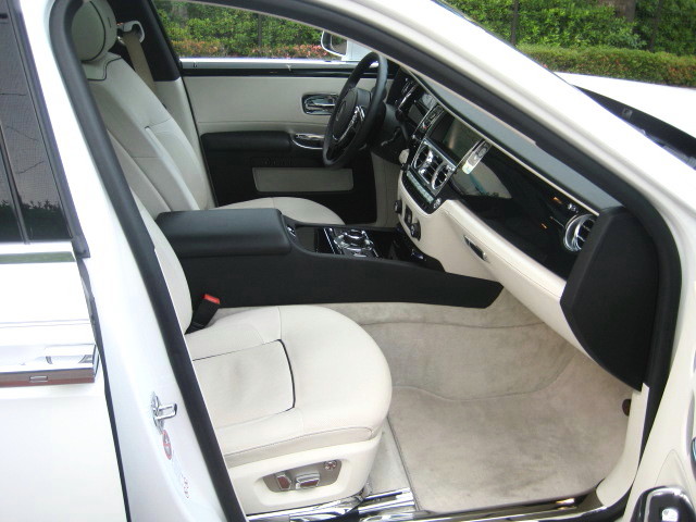 2014 Rolls-Royce Ghost V-Specification