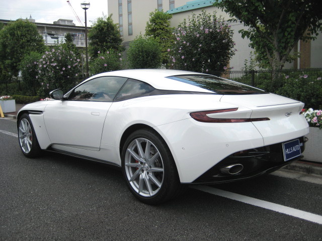 2017 Aston Martin DB11 LAUNCH EDITION