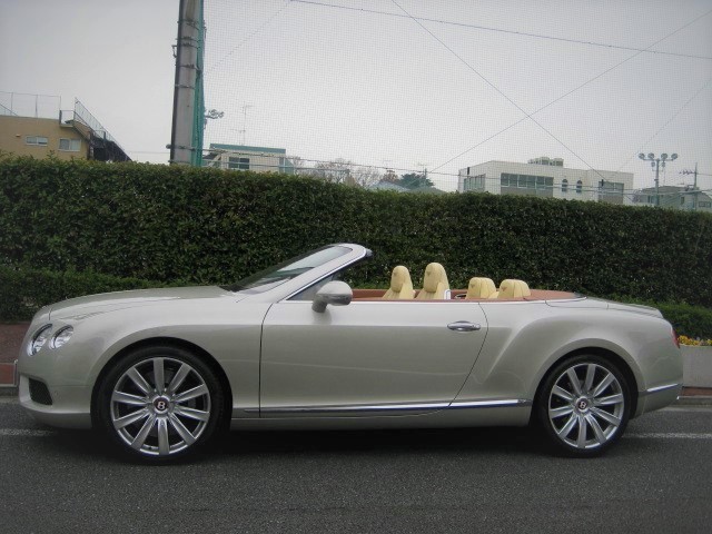 2013  Continental GT Convertible V8 4WD 2014MODEL