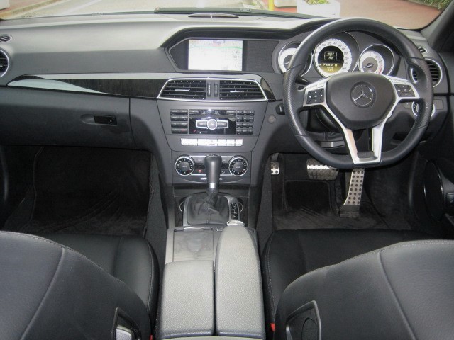 2011 Mercedes-Benz C200 B/F Avant garde  Sports package