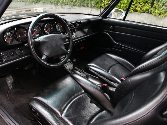 1994 Porsche 911 Carrera Tiptronic