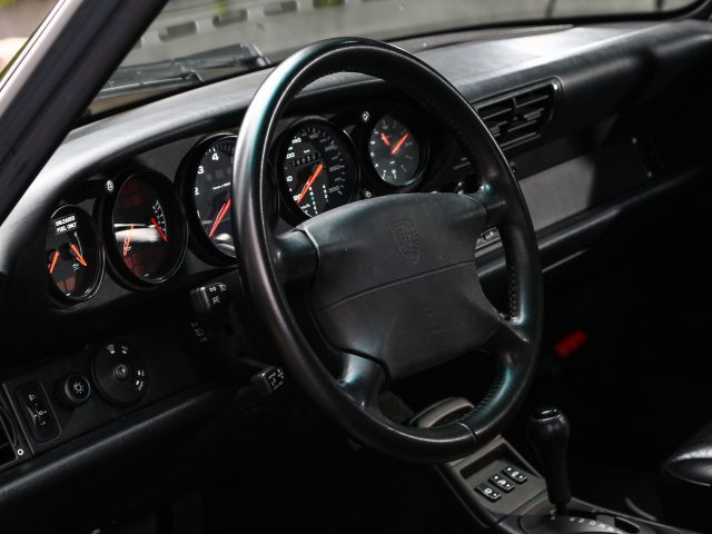 1994 Porsche 911 Carrera Tiptronic