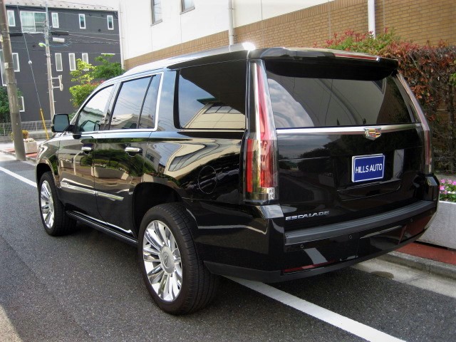 2017 Cadillac  Escalade Platinum 4WD