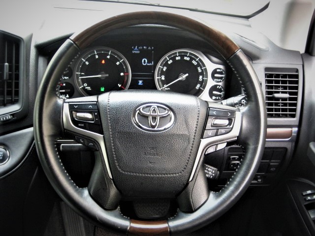 2016 TOYOTA LAND CRUISUR GX 4WD MODELLISUTA 