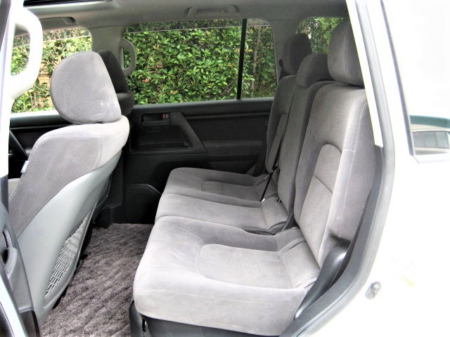 2016 TOYOTA LAND CRUISUR GX 4WD MODELLISUTA 