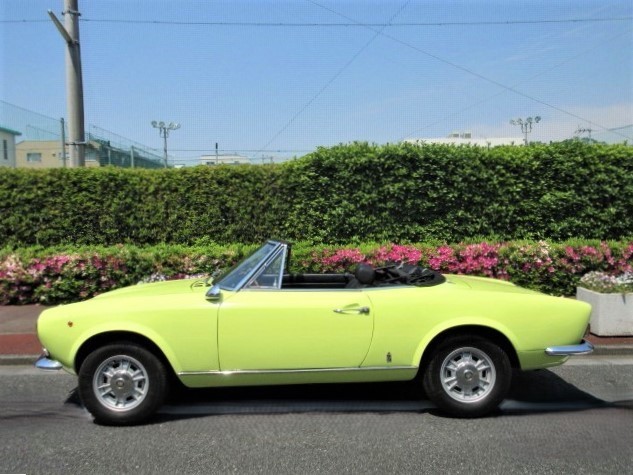 1974 Fiat  124 spiders