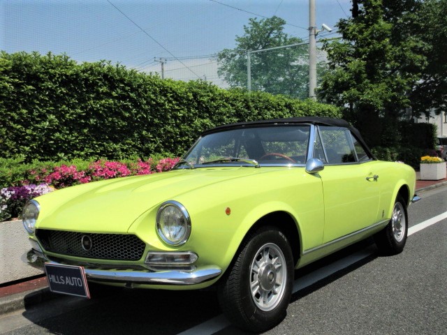 1974 Fiat  124 spiders