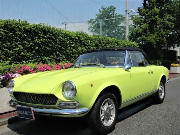 1974 Fiat  124 spiders