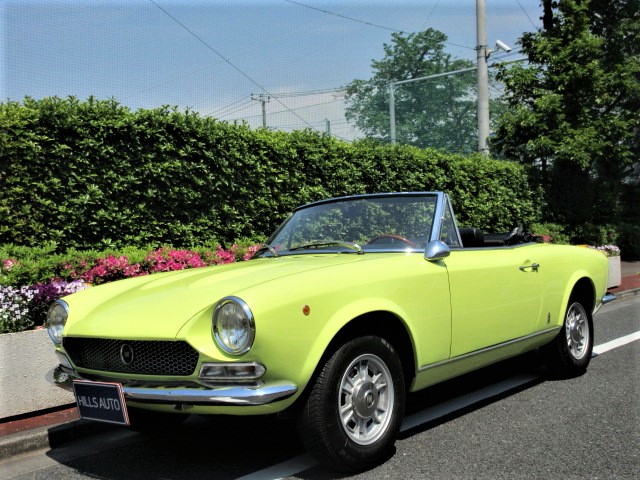 1974 Fiat  124 spiders 