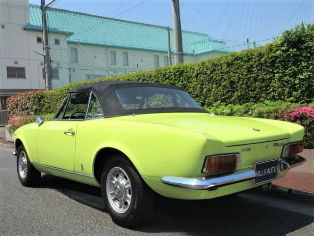 1974 Fiat  124 spiders