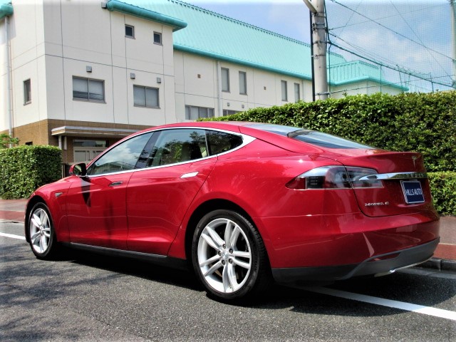 2015 Tesla Model S 85