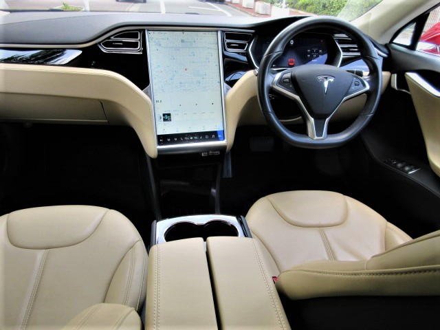 2015 Tesla Model S 85