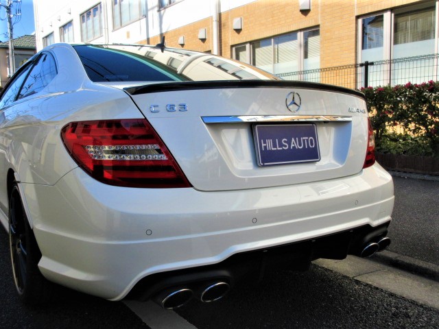 2011 Mercedes-Benz  AMG C63 Coupe  Performance package