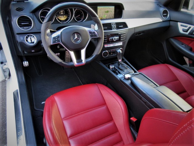 2011 Mercedes-Benz  AMG C63 Coupe  Performance package