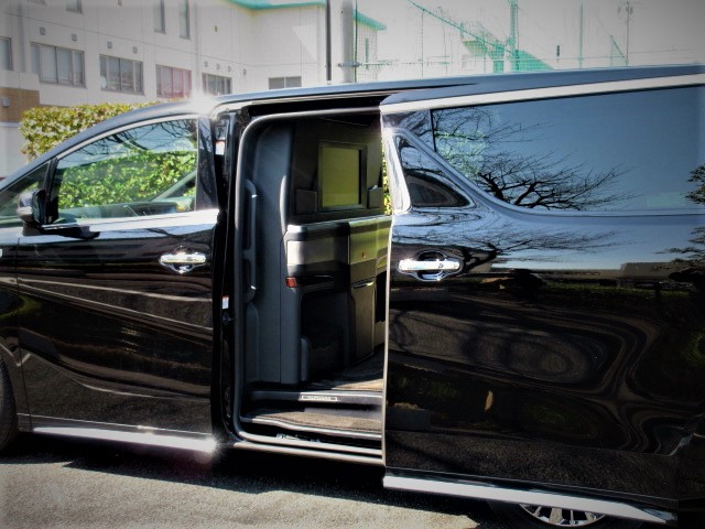 2019  Toyota Alphard  3.5 Royal Lounge 