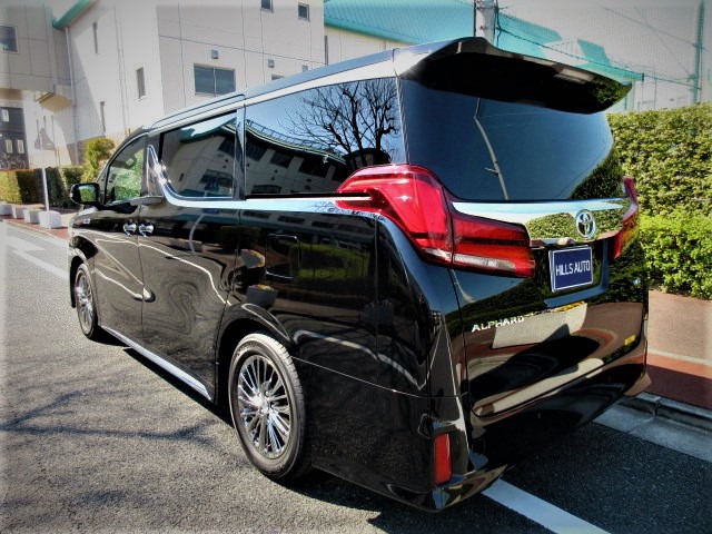 2020 Toyota Alphard 3.5 Royal Lounge  Full partition