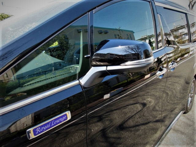 2020 Toyota Alphard 3.5 Royal Lounge  Full partition