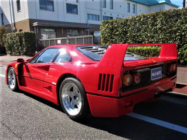 フェラーリ F40 新車並行 ロッソコルサ 走行8,000km | HILLS AUTO