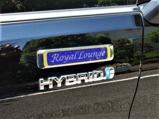 2017 Toyota Alphard Hybrid 2.5 Royal Lounge 4WD