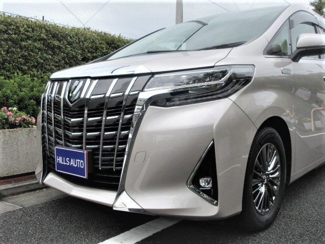 2018 Toyota ALPHARD 3.5 ROYAL LOUNGE  Rear entertainment