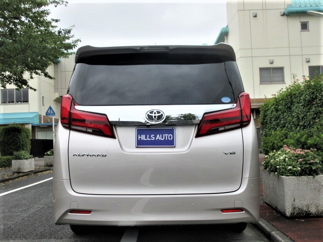 2018 Toyota ALPHARD 3.5 ROYAL LOUNGE  Rear entertainment