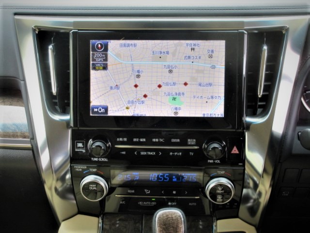 2018 Toyota ALPHARD 3.5 ROYAL LOUNGE  Rear entertainment