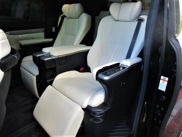 2019 Toyota Alphard HV2.5 Executive Lounge S 4WD