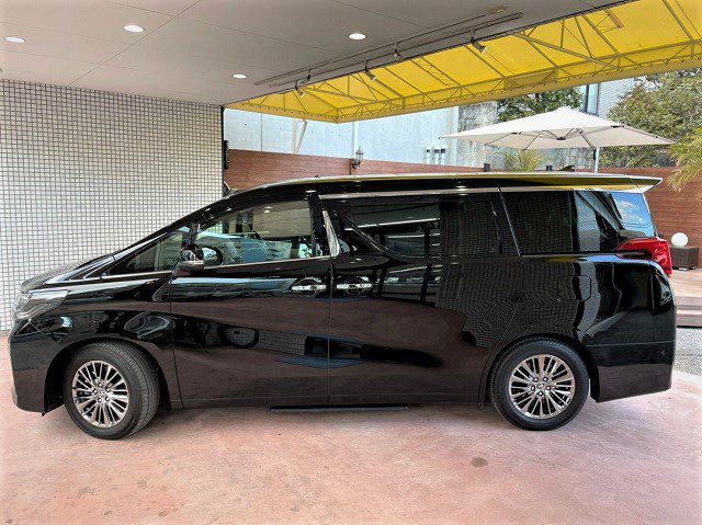 2021 Toyota  ALPHARD 3.5 EXECUTIVE LOUNGE