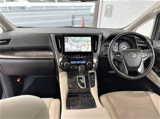 2021 Toyota  ALPHARD 3.5 EXECUTIVE LOUNGE