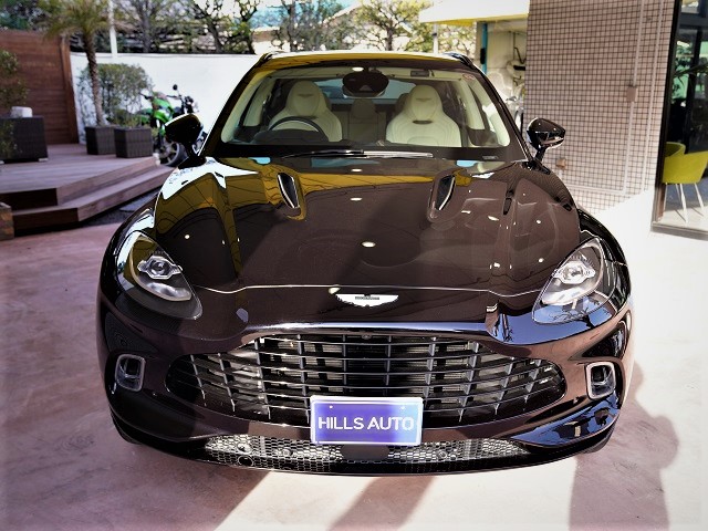 2021 Aston Martin DBX Exterior pack
