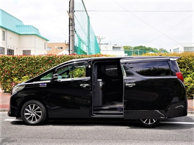 2017 Toyota Alphard hybrid 2.5 Royal Lounge SP 4WD