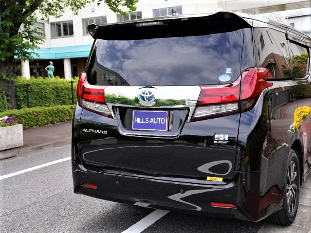 2017 Toyota Alphard hybrid 2.5 Royal Lounge SP 4WD