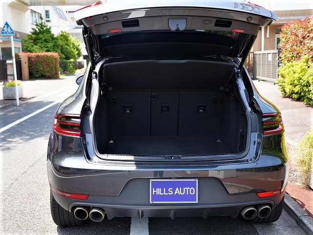 2016 Porsche Macan S PDK 4WD 2017 model