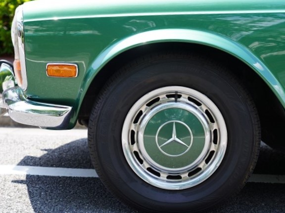 1970 Mercedes-Benz 280SL 4-speed MT