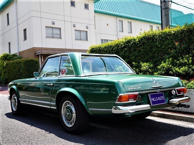 1970 Mercedes-Benz 280SL 4-speed MT