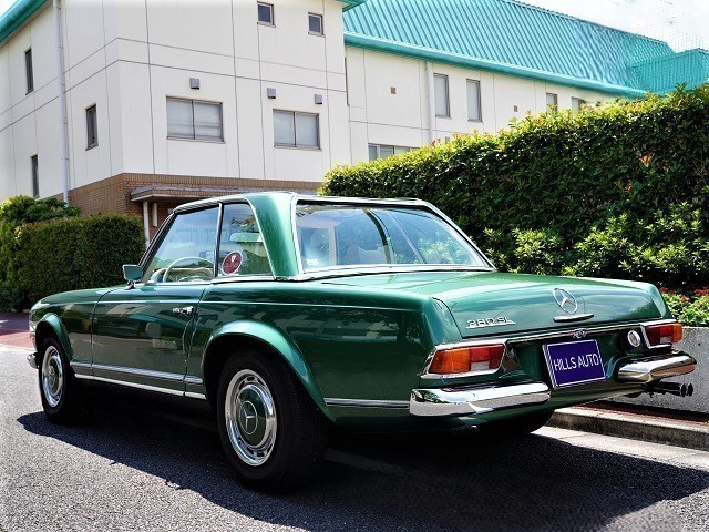 1970 Mercedes-Benz 280SL 4-speed MT