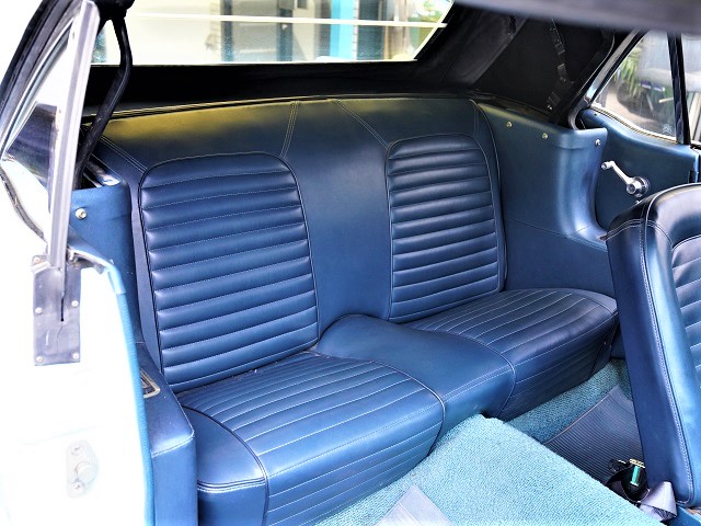 1965 Ford  mustang convertible  3-SPEED MT