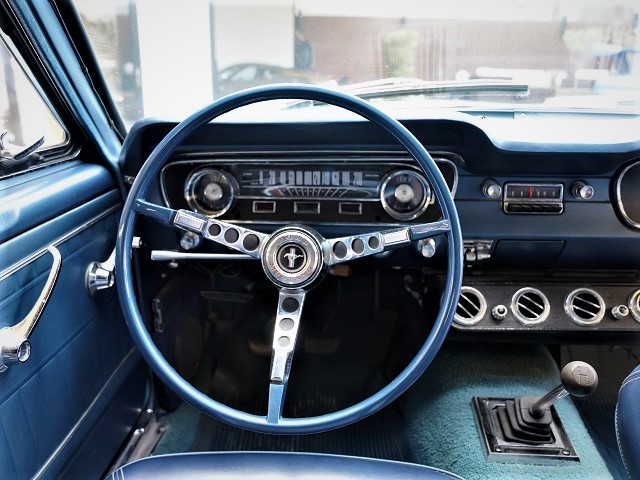 1965 Ford  mustang convertible  3-SPEED MT