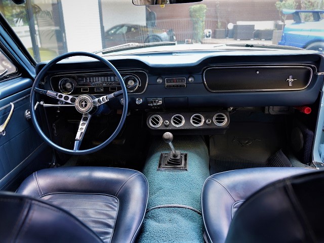 1965 Ford  mustang convertible  3-SPEED MT