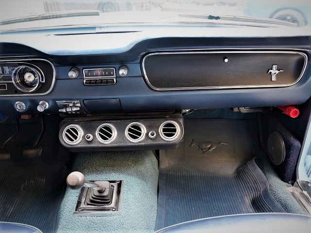 1965 Ford  mustang convertible  3-SPEED MT