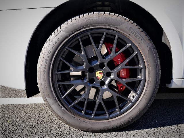 2016 Porsche Macan  GTS PDK 4WD  2017 model