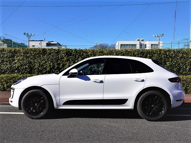 2016 Porsche Macan  GTS PDK 4WD  2017 model  Sports Chrono PKG