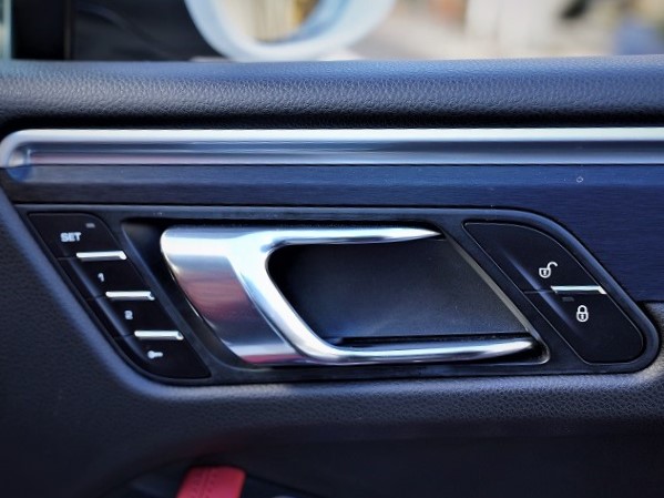 2016 Porsche Macan  GTS PDK 4WD  2017 model