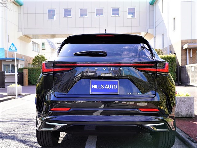 2022 Lexus NX350h version L Modellista